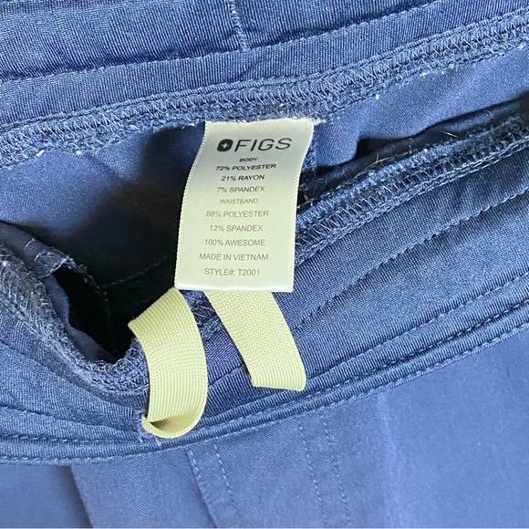 Figs Technical Collection Men's Navy Axim Cargo Scrub Pants - Picture 10 of 12